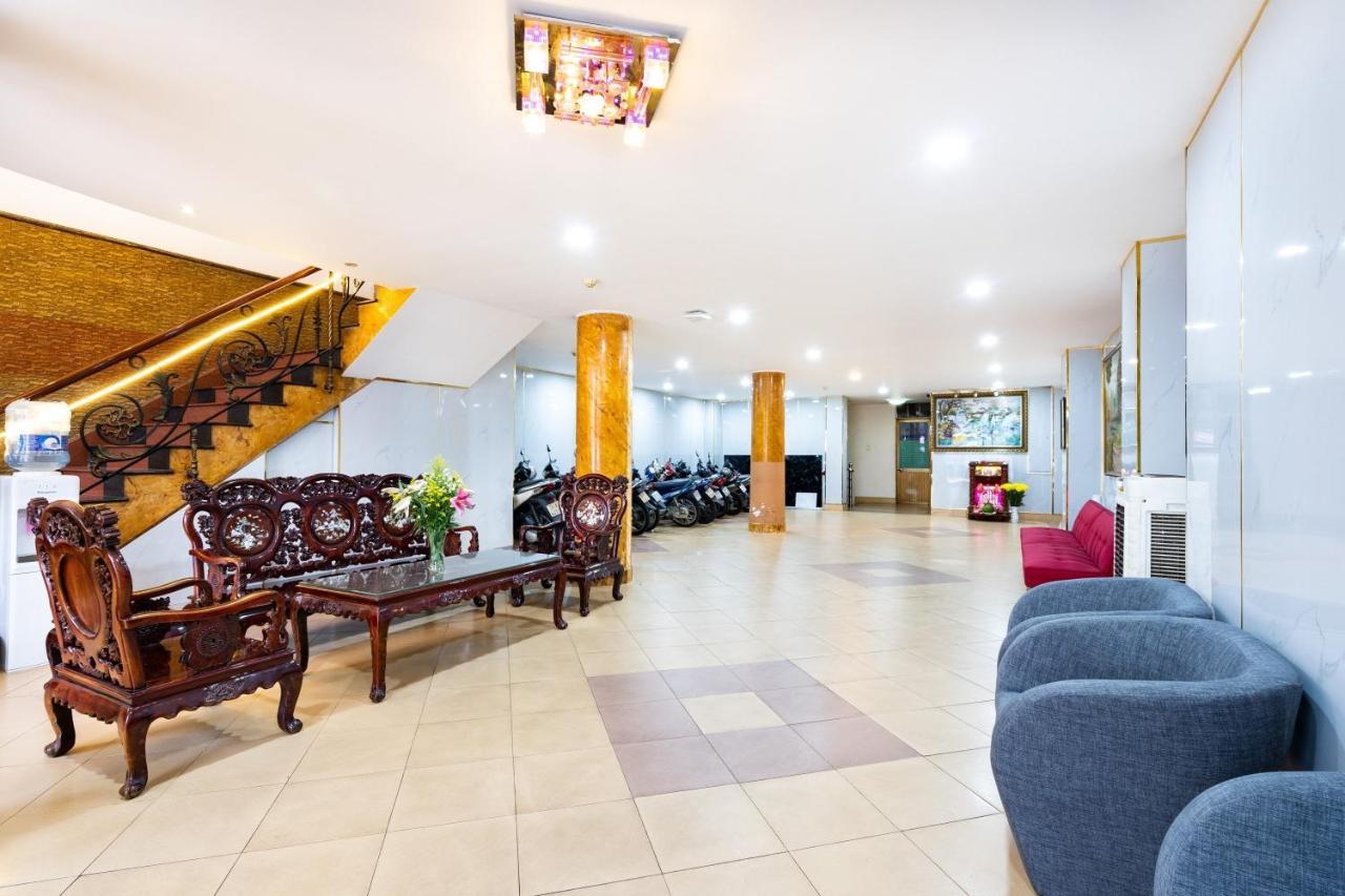 Khách Sạn Hồng Phát Thành Pho Ho Chí Minh Esterno foto